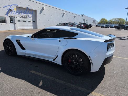 Used 2016 Chevrolet Corvette Z06 w/ 3LZ Preferred Equipment Group RWD image 2