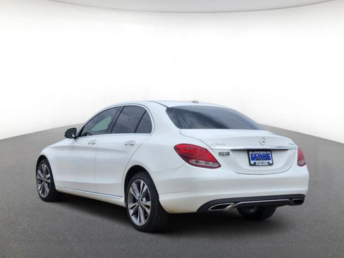 Used 2018 Mercedes-Benz C 300 4MATIC Sedan image 4