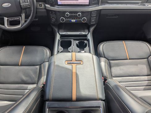 Used 2024 Ford F350 Platinum w/ FX4 Off-Road Package image 21