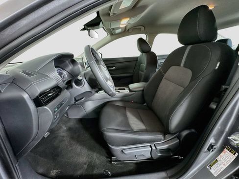 Used 2024 Nissan Sentra SV w/ All-Weather Package FWD image 17