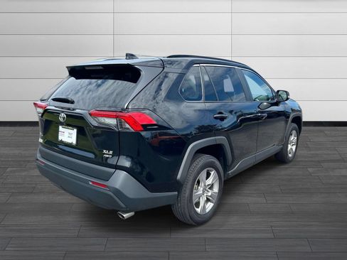 Used 2025 Toyota RAV4 XLE AWD/4WD image 3