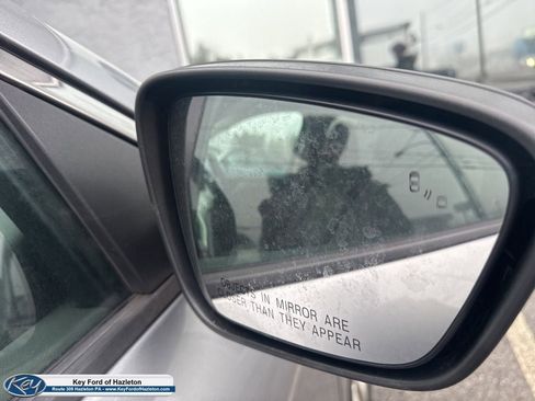 Used 2022 Ford Escape SE w/ Convenience Package image 19