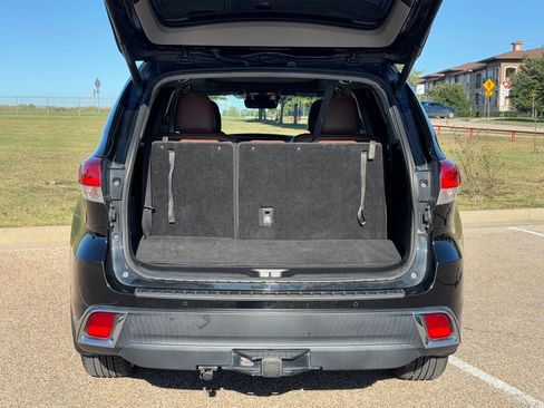 Used 2019 Toyota Highlander Limited Platinum image 8