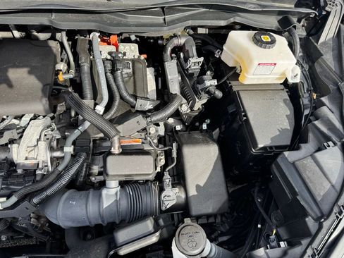 Used 2021 Toyota Sienna XLE w/ XLE Plus Package image 38