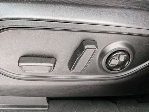 Used 2024 Jeep Grand Cherokee L Limited w/ Luxury Tech Group II image 13