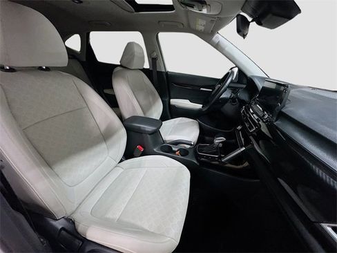 Used 2023 Kia Seltos EX image 32