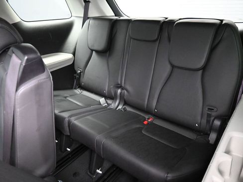 Certified 2023 Kia Carnival LX image 21