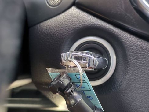 Used 2019 Mercedes-Benz GLA 250 image 32