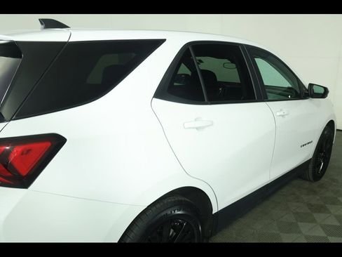 Used 2023 Chevrolet Equinox LS w/ LS Convenience Package image 17