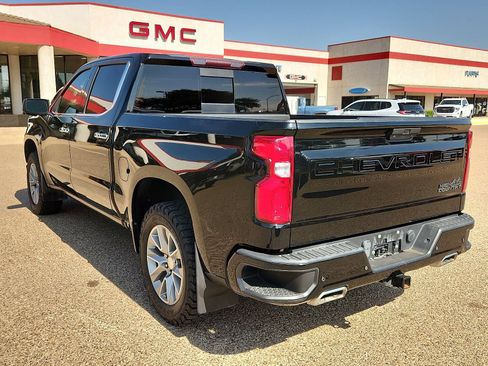 Used 2020 Chevrolet Silverado 1500 High Country w/ Z71 Off-Road Package AWD/4WD image 3