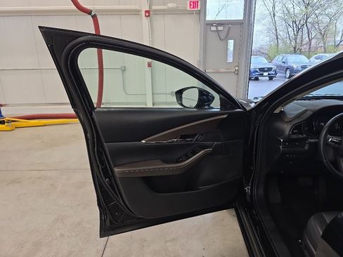 Certified 2023 MAZDA CX-30 AWD 2.5 S w/ Premium Package image 18