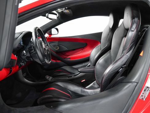 Used 2017 McLaren 570S Coupe RWD image 9