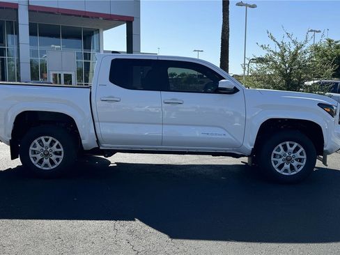 New 2025 Toyota Tacoma SR5 image 6