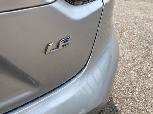Used 2022 Toyota Corolla LE FWD image 14