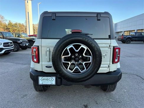 Used 2025 Ford Bronco Outer Banks image 4