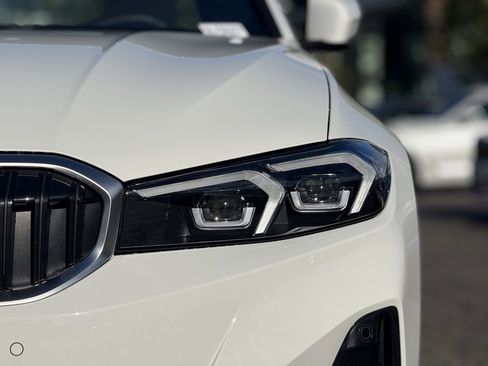 Used 2025 BMW 330i 330i w/ Premium Package image 13