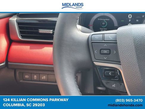Used 2025 Toyota Camry XSE FWD image 21