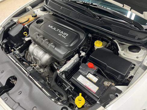 Used 2015 Dodge Dart SXT FWD image 28