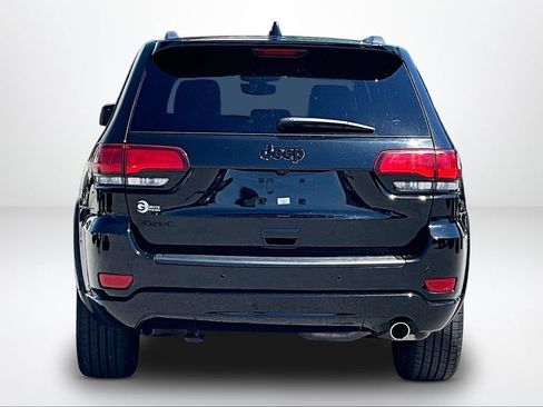 Used 2020 Jeep Grand Cherokee Altitude AWD/4WD image 5