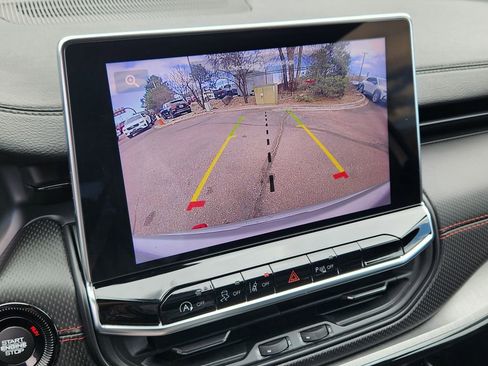 Used 2024 Jeep Compass Trailhawk image 8