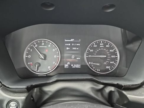 Used 2025 Subaru Outback Premium AWD/4WD image 12