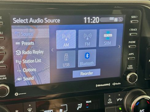 Certified 2022 Toyota Highlander XLE image 15