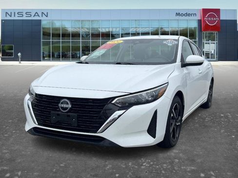 Certified 2024 Nissan Sentra SV image 1