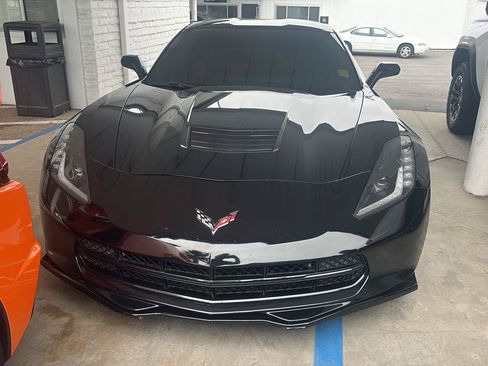 Used 2019 Chevrolet Corvette Stingray Coupe w/ Carbon Flash Badge Package RWD image 18
