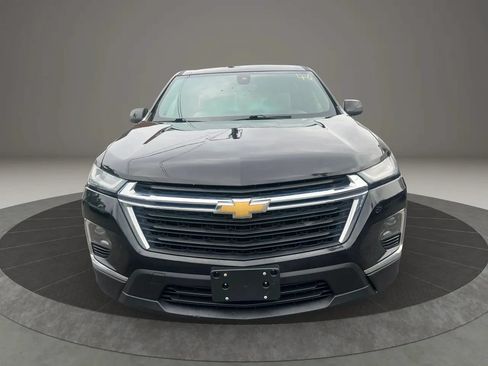 Used 2023 Chevrolet Traverse LS w/ LPO, Cargo Package AWD/4WD image 2