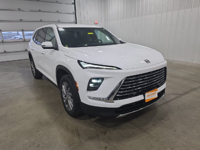 Used 2026 Buick Enclave Preferred AWD/4WD image 2