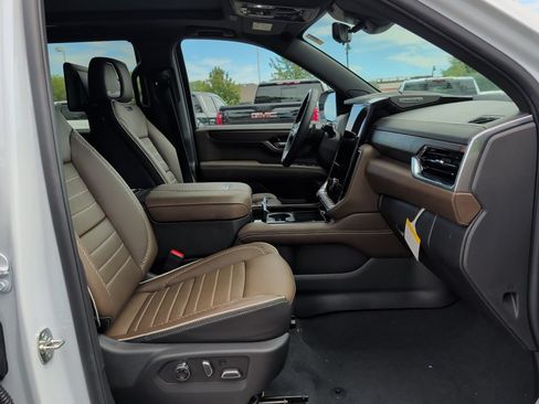New 2026 GMC Yukon Denali Ultimate AWD/4WD image 41