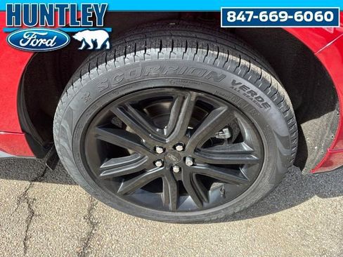 Used 2023 Ford Edge ST-Line image 8