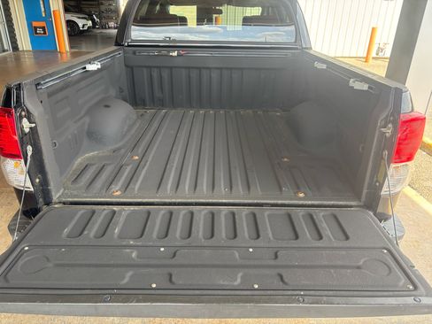 Used 2013 Toyota Tundra Platinum image 26