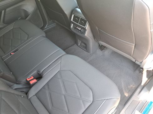 Used 2026 Volkswagen Atlas SE FWD image 11