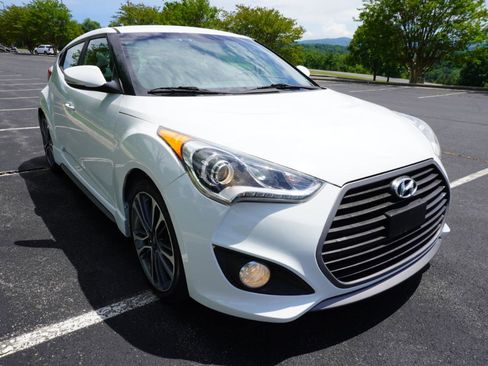 Used 2016 Hyundai Veloster Turbo FWD image 25