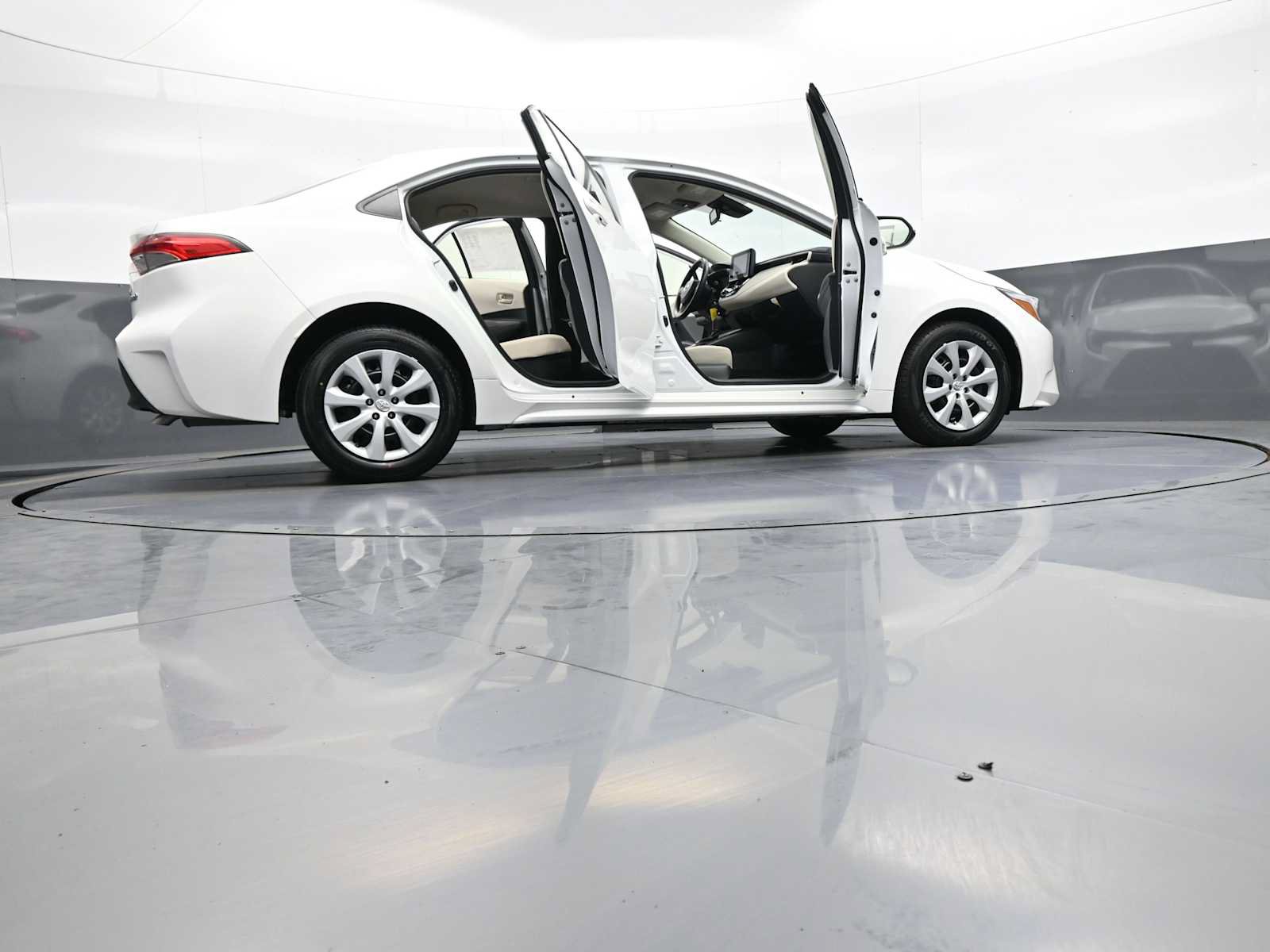 Used 2023 Toyota Corolla LE FWD image 46