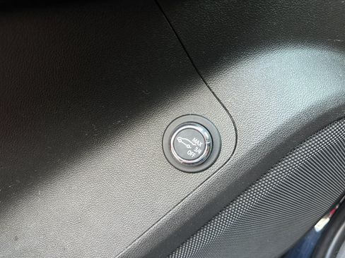 Used 2021 GMC Acadia AT4 image 18