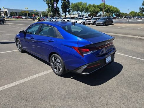 Used 2025 Hyundai Elantra Sport FWD image 6