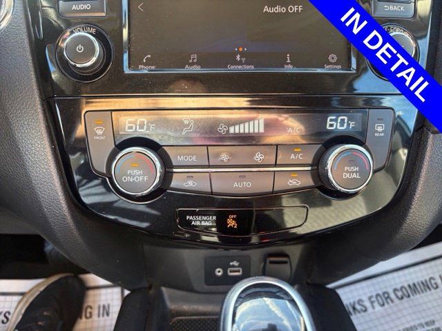 Used 2020 Nissan Rogue SV FWD image 30