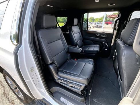 Used 2025 GMC Yukon XL Denali AWD/4WD image 25