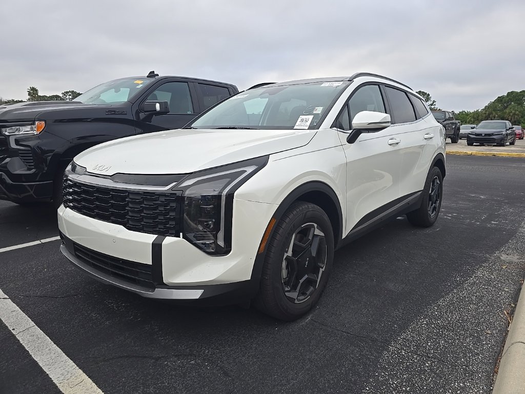 Certified 2026 Kia Sportage EX w/ EX Panoramic Sunroof Package AWD/4WD image 4