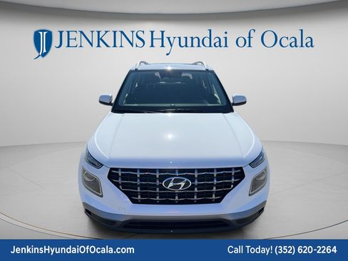New 2025 Hyundai Venue SEL FWD image 10