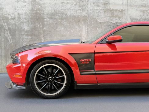 Used 2012 Ford Mustang Boss 302 w/ Boss 302 Accessory Pkg image 12