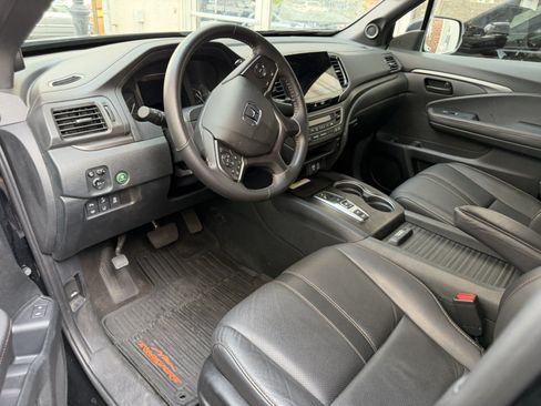 Used 2023 Honda Passport TrailSport image 9
