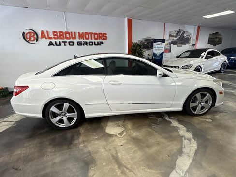 Used 2010 Mercedes-Benz E 550 Coupe image 8