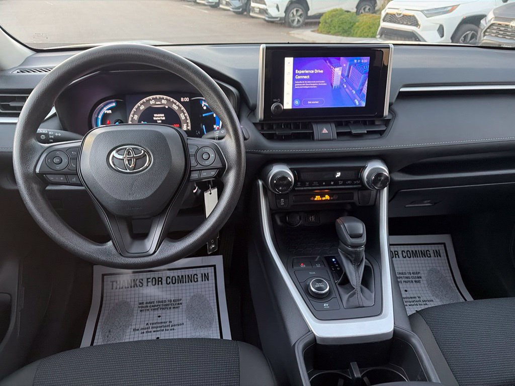 Used 2025 Toyota RAV4 LE AWD/4WD image 19