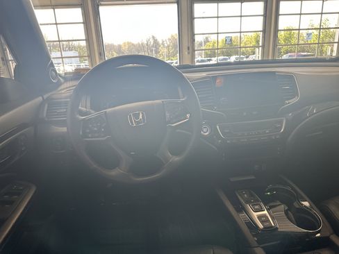 Used 2023 Honda Passport Elite image 2