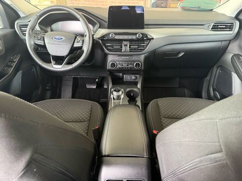 Certified 2023 Ford Escape Active AWD/4WD image 18