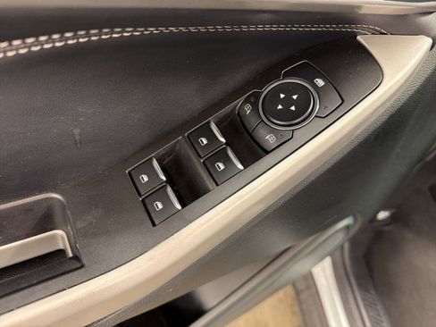 Used 2024 Ford Explorer XLT RWD image 21