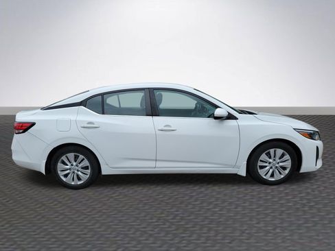 Used 2024 Nissan Sentra SV w/ All-Weather Package FWD image 4